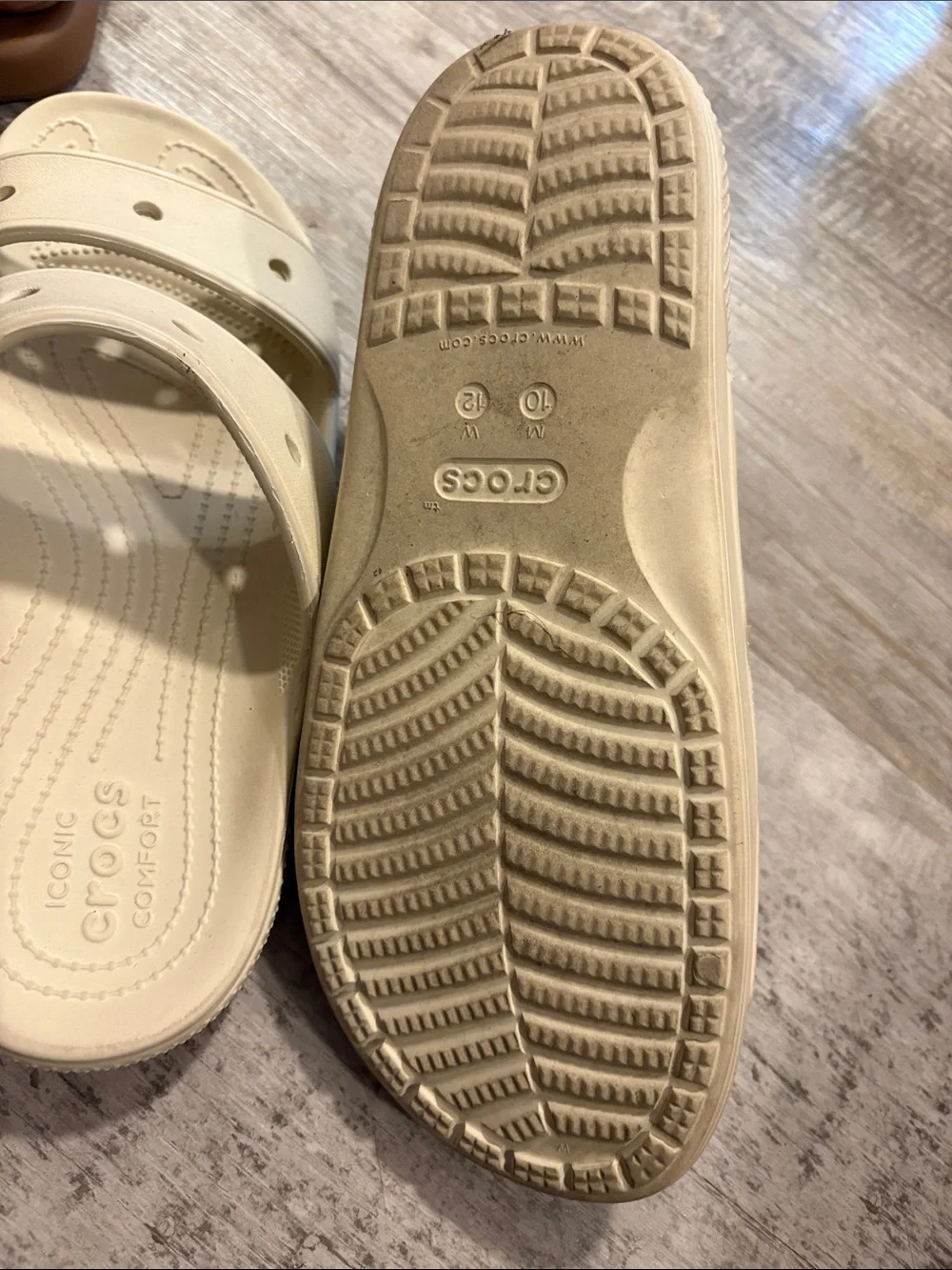 Iconic Crocs slide sandals women’s 12 men’s 10